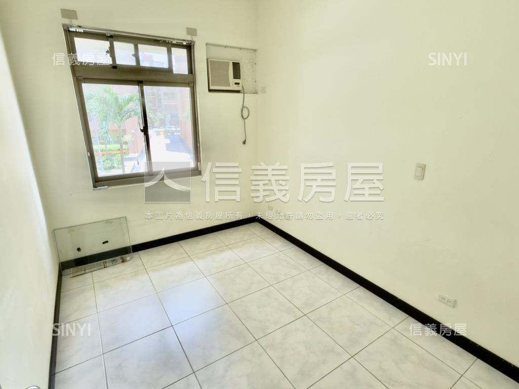 崇仁花園四房車位樹梢美景房屋室內格局與周邊環境