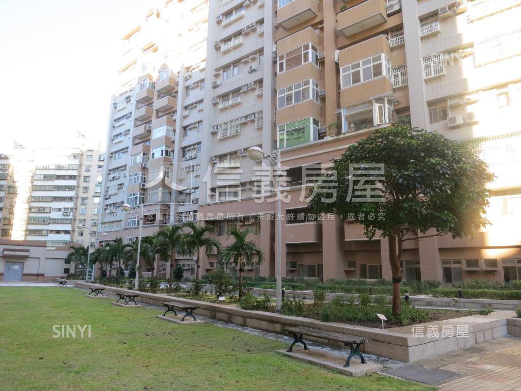 崇仁花園四房車位樹梢美景房屋室內格局與周邊環境