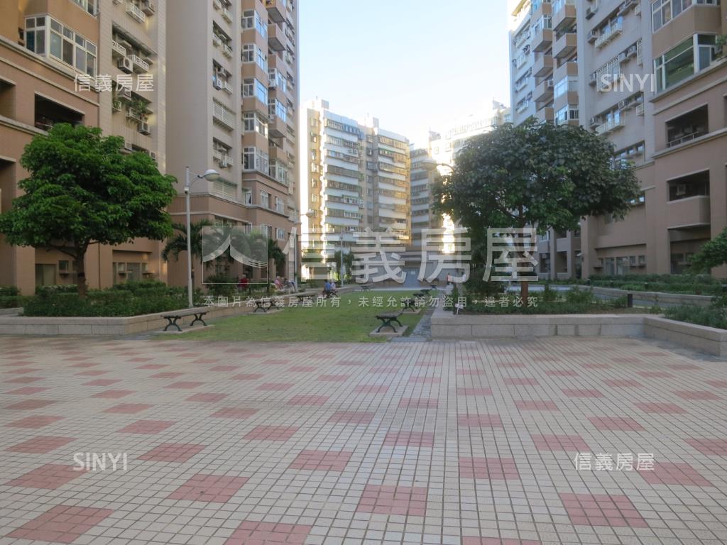 崇仁花園四房車位樹梢美景房屋室內格局與周邊環境
