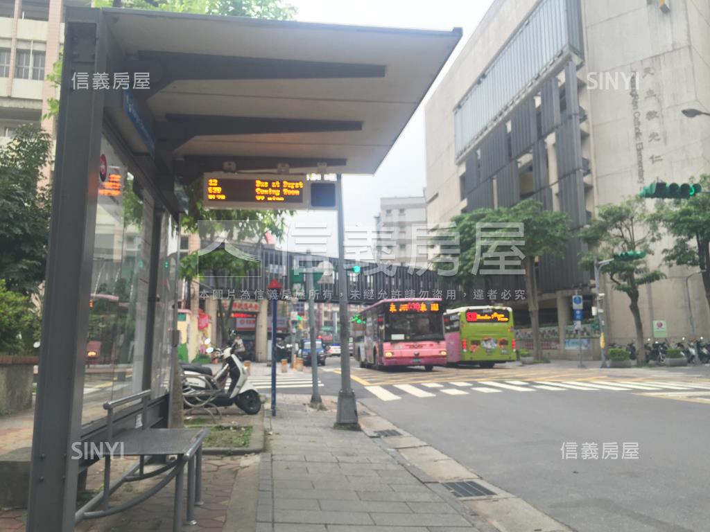 崇仁花園四房車位樹梢美景房屋室內格局與周邊環境