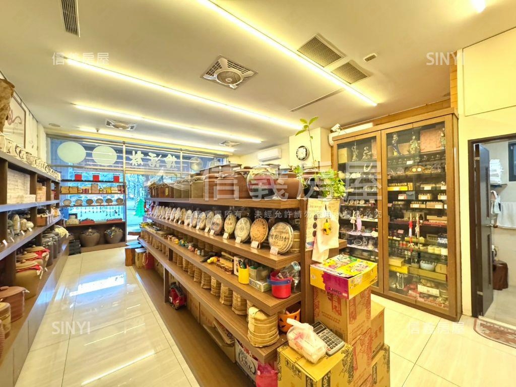推薦！臨路大面寬店面房屋室內格局與周邊環境