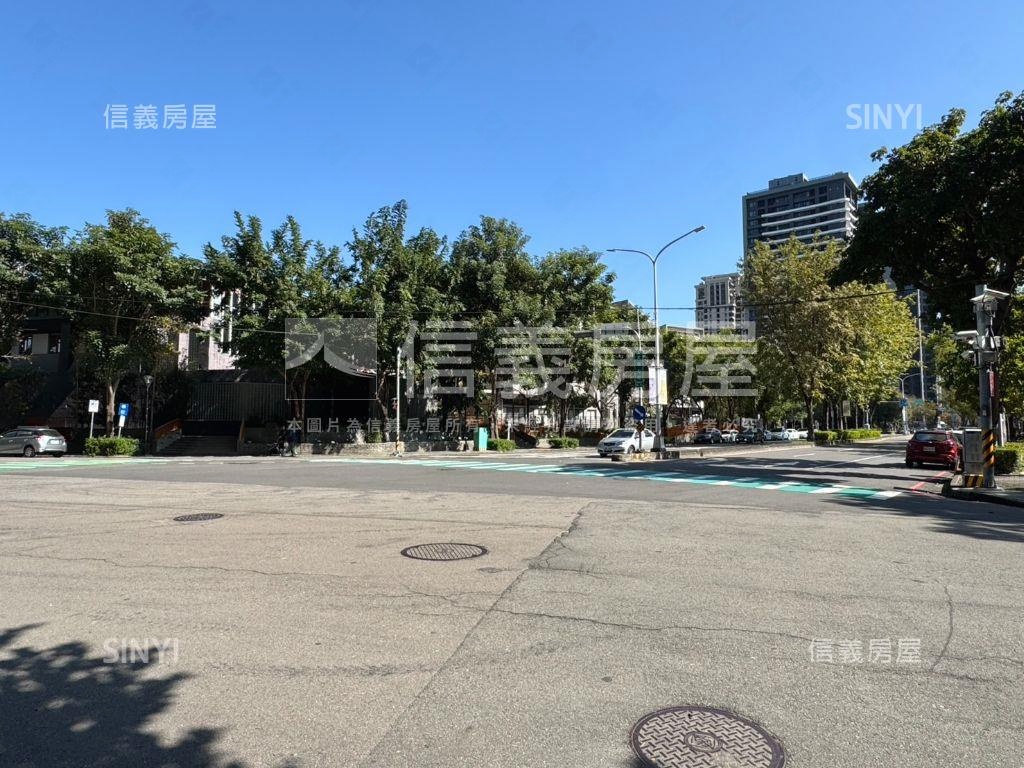 推薦！臨路大面寬店面房屋室內格局與周邊環境
