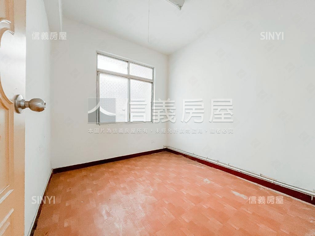 水湳首購優質舒適三房房屋室內格局與周邊環境