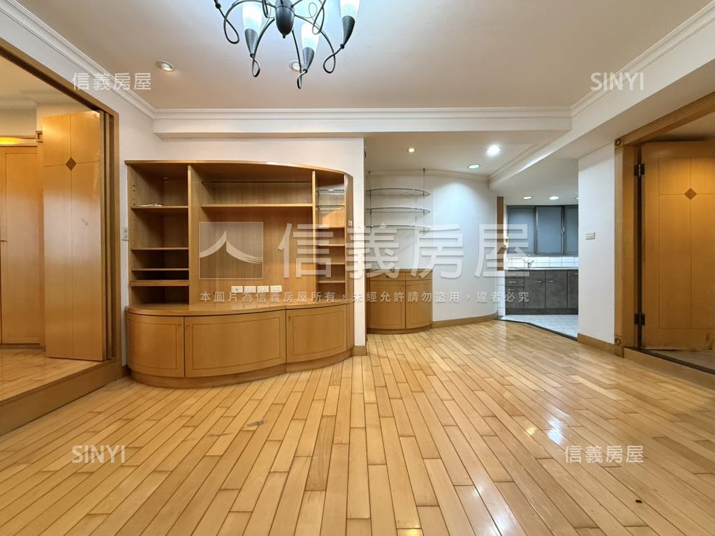 【新接】畢卡索電梯２房房屋室內格局與周邊環境