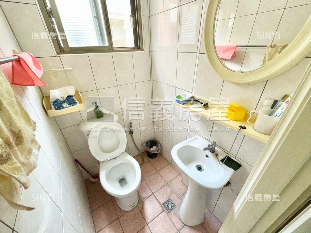 前後臨路好停車美透天房屋室內格局與周邊環境