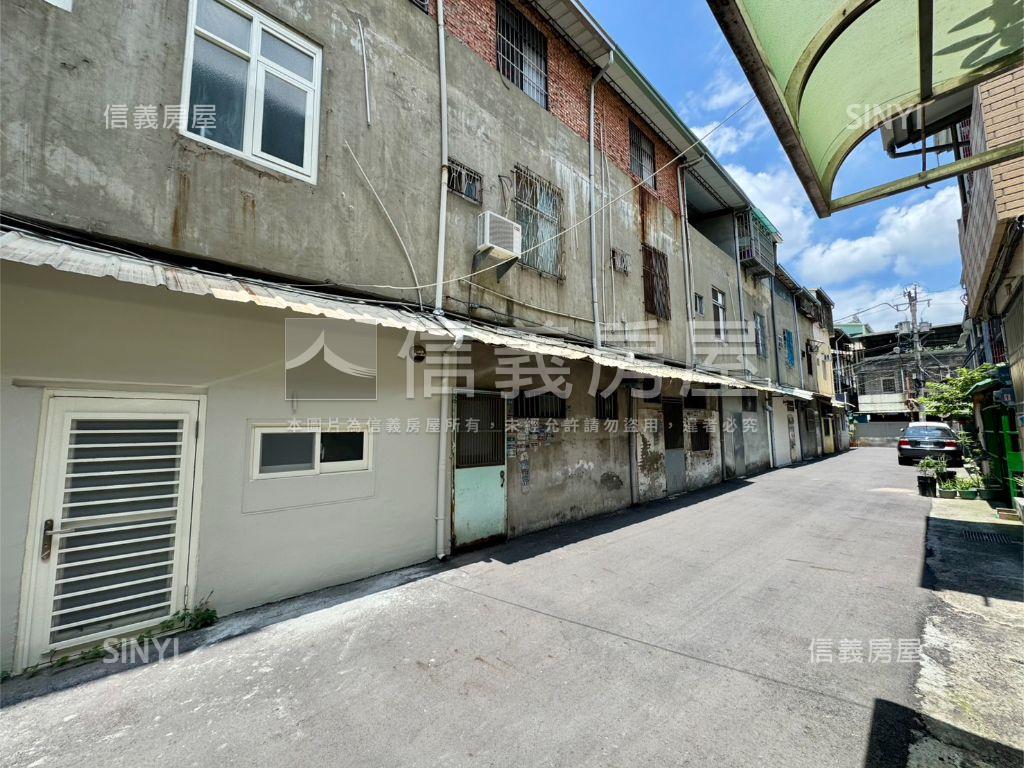 前後臨路好停車美透天房屋室內格局與周邊環境