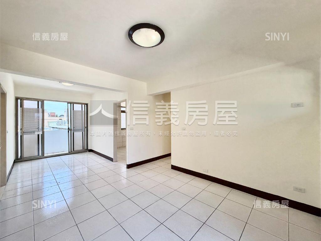 近巨城低總價電梯採光三房房屋室內格局與周邊環境