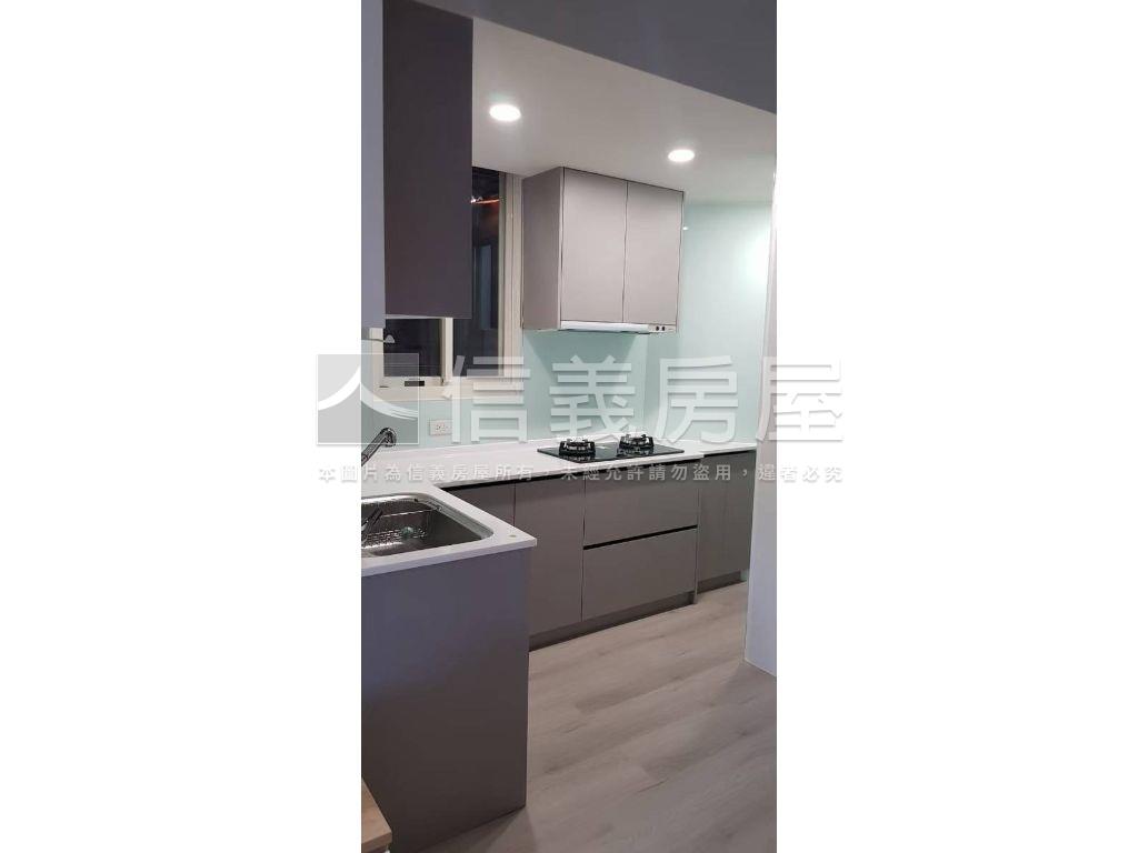 樹梢面公園裝潢美兩房房屋室內格局與周邊環境