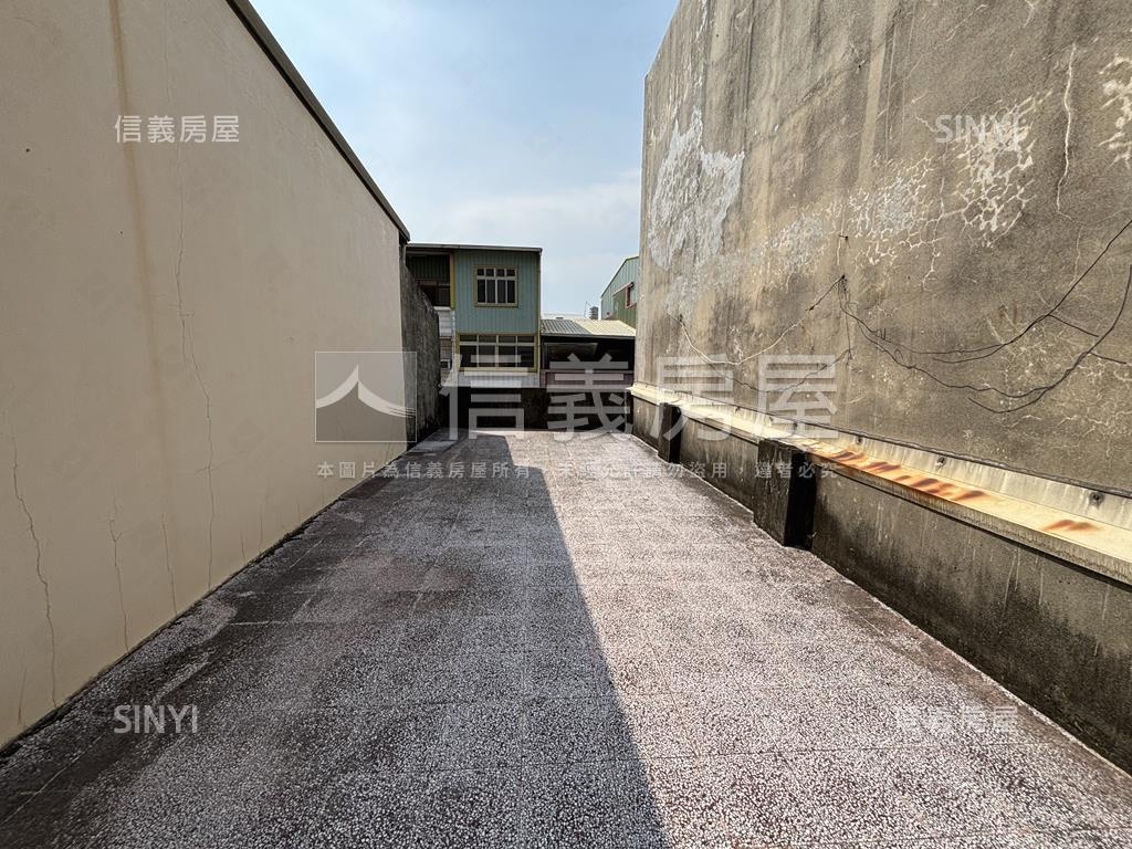 英明商圈正街大地坪透天房屋室內格局與周邊環境