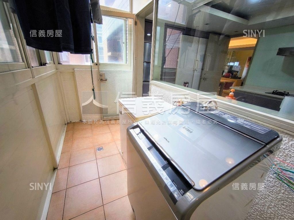 民生社區挑高樓中樓景觀棒房屋室內格局與周邊環境