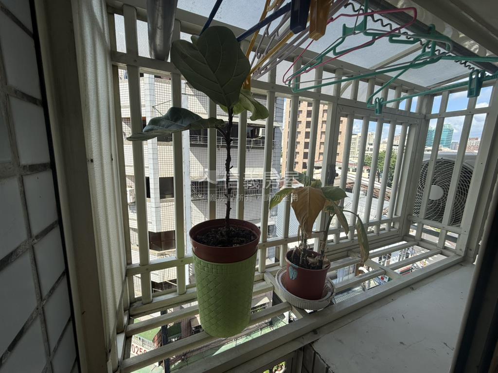驚！！梅川精裝小資首套房房屋室內格局與周邊環境