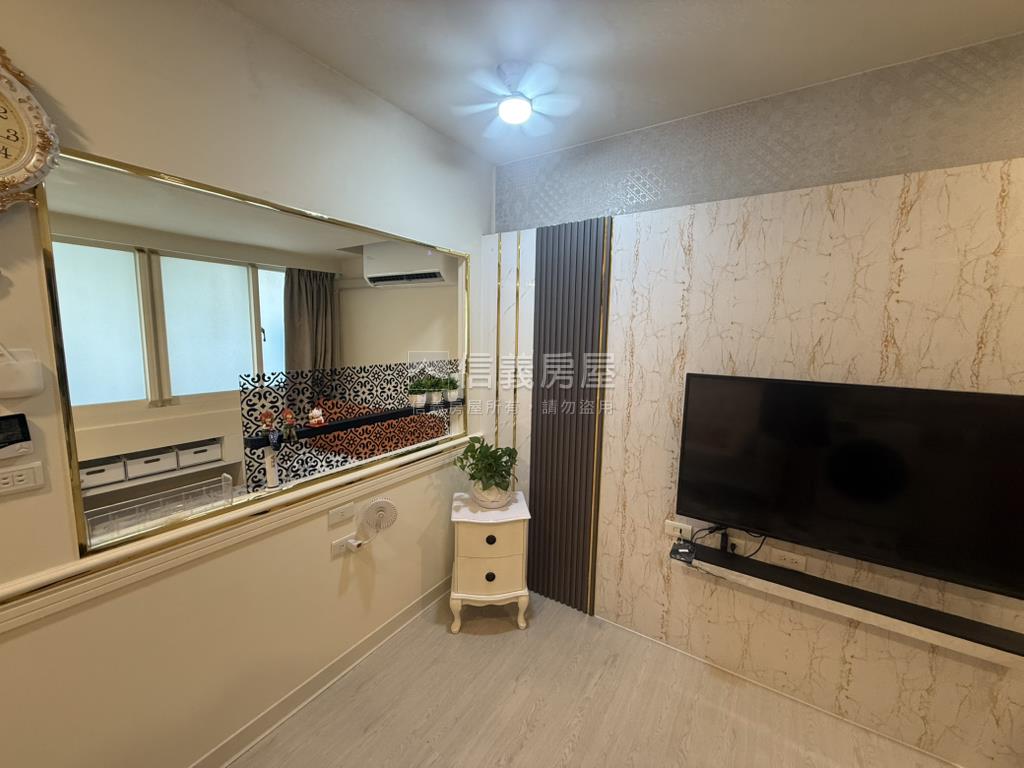 驚！！梅川精裝小資首套房房屋室內格局與周邊環境