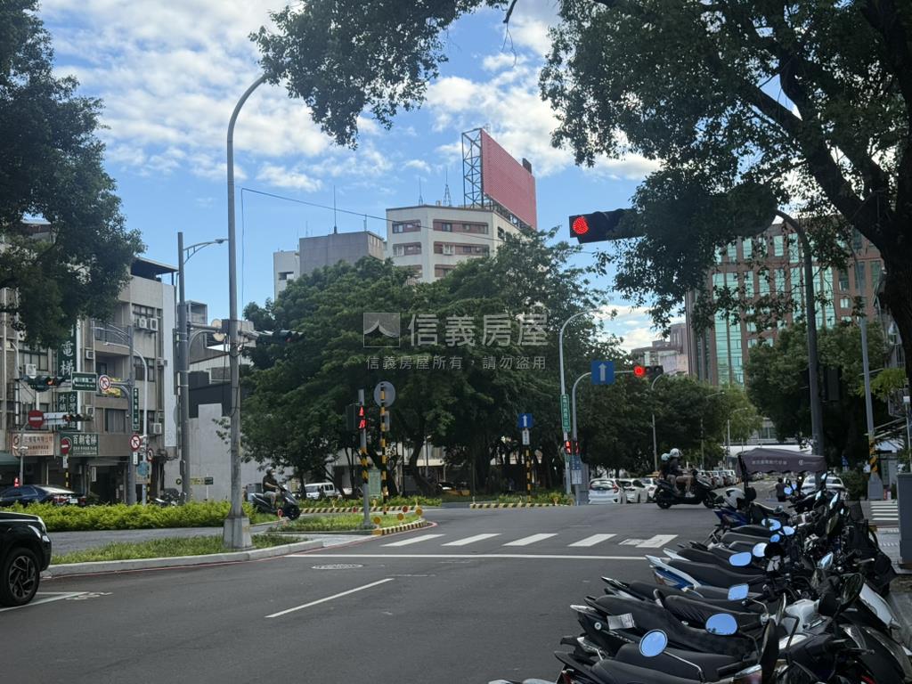 驚！！梅川精裝小資首套房房屋室內格局與周邊環境