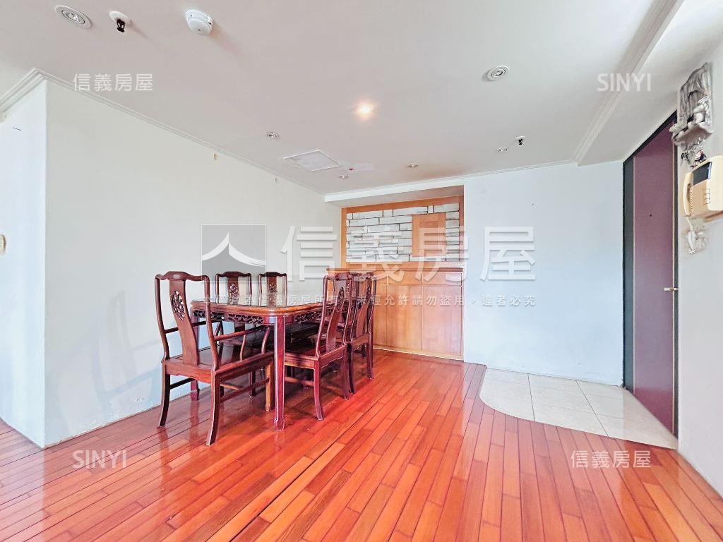 藝文中高樓河岸景觀宅房屋室內格局與周邊環境