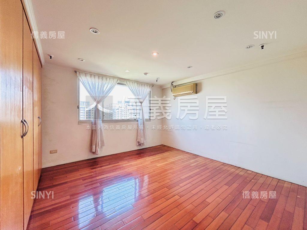 藝文中高樓河岸景觀宅房屋室內格局與周邊環境