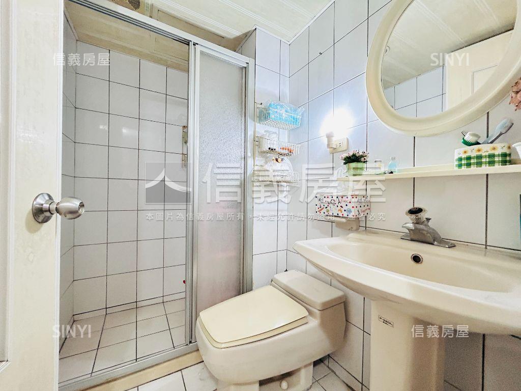 藝文中高樓河岸景觀宅房屋室內格局與周邊環境