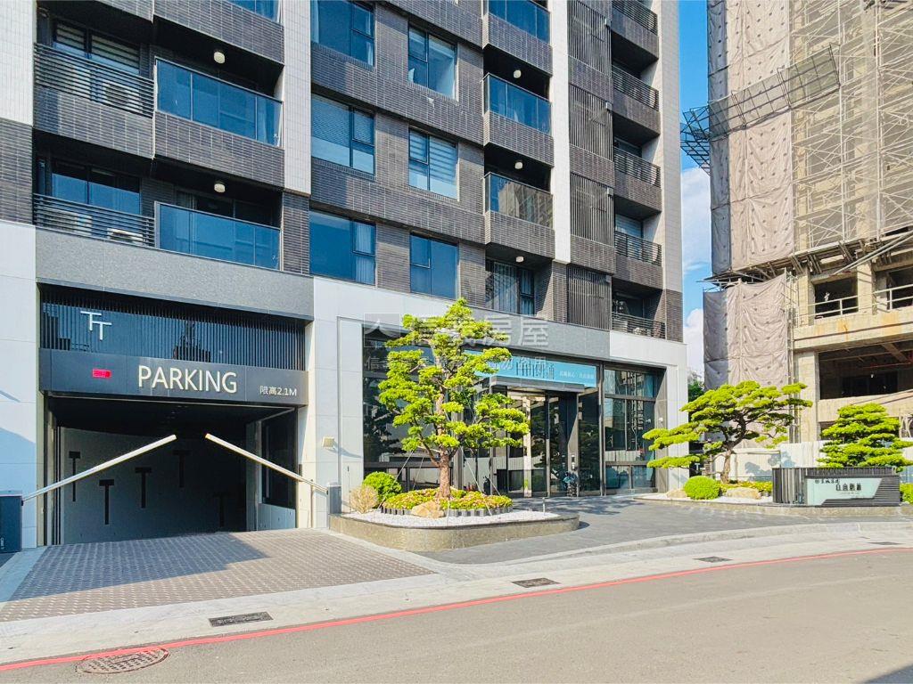 近左營三鐵共構採光美宅房屋室內格局與周邊環境