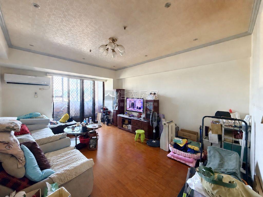 新埔‧吉祥富貴四房車位房屋室內格局與周邊環境