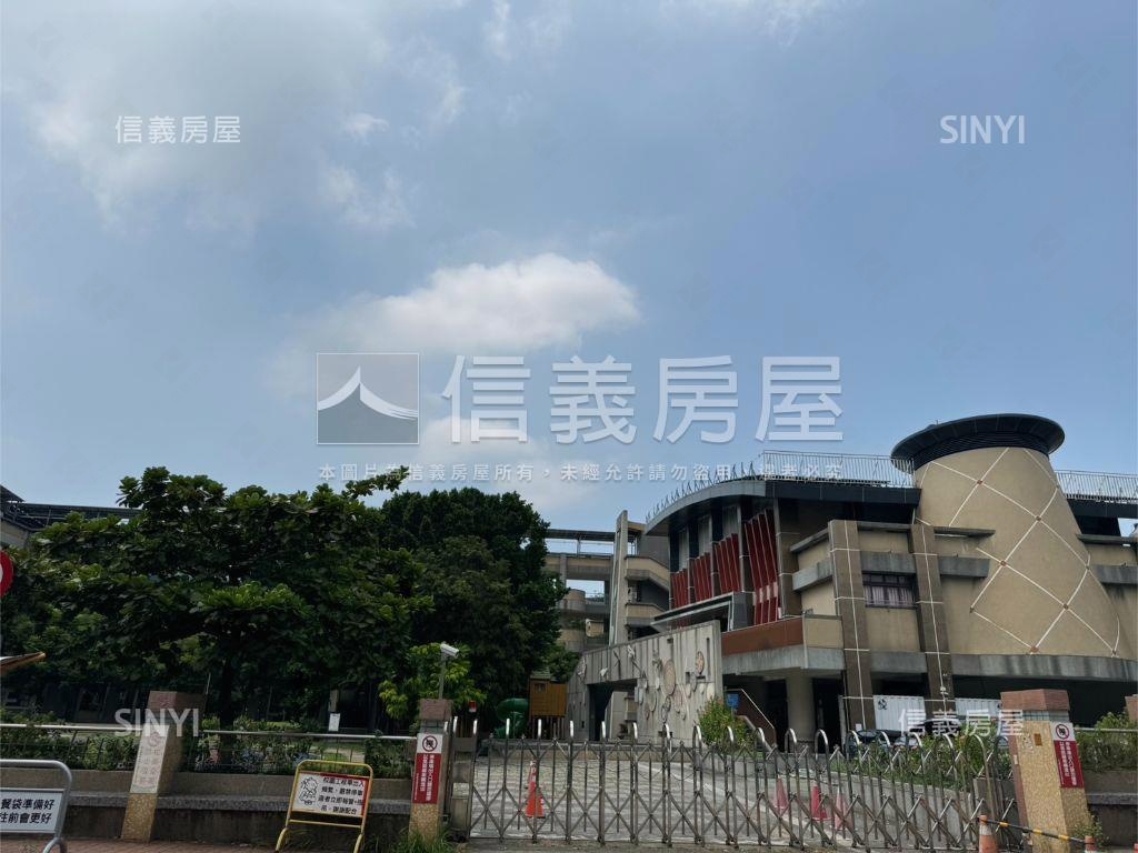 急賠售ＶＶＳ１兩房平車房屋室內格局與周邊環境
