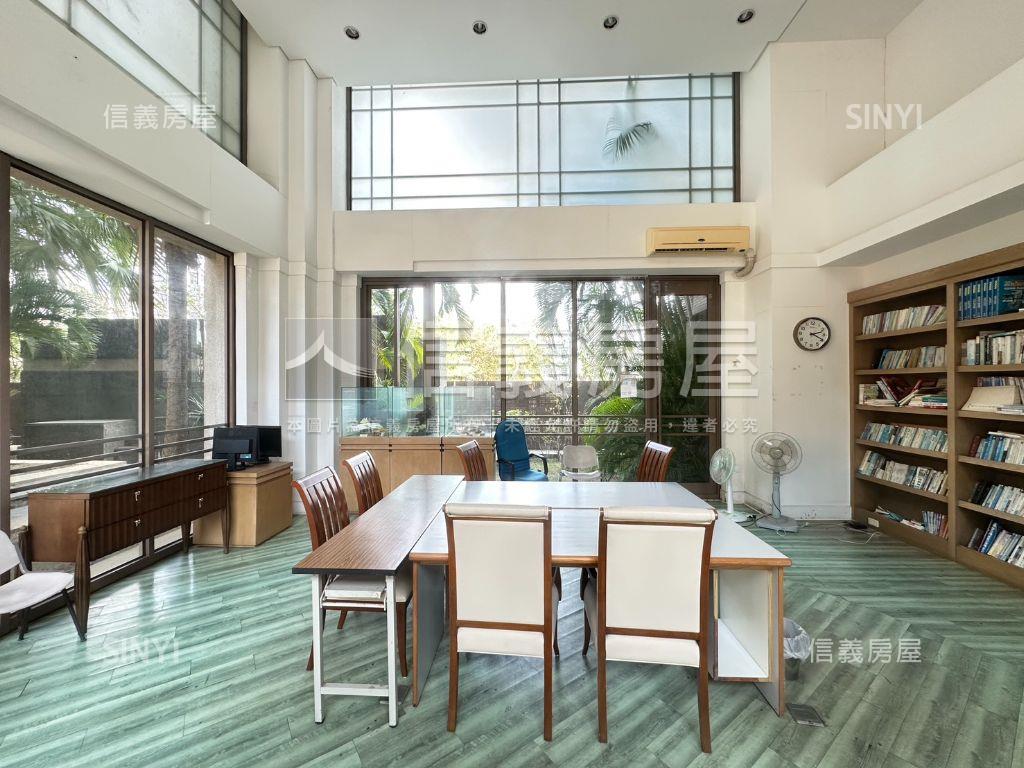 專任挪威森林景觀大四房房屋室內格局與周邊環境