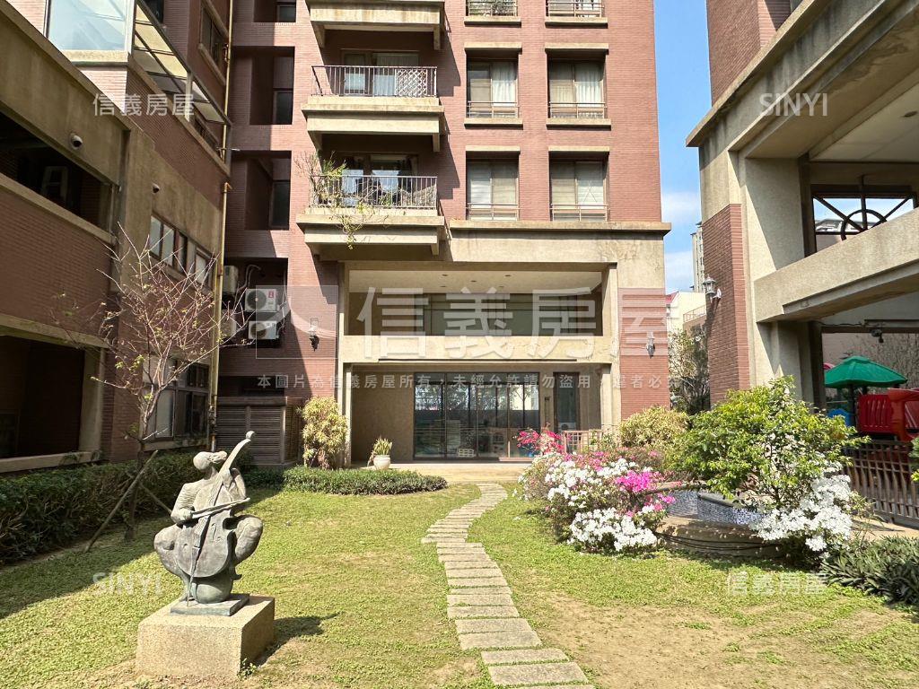 專任挪威森林景觀大四房房屋室內格局與周邊環境