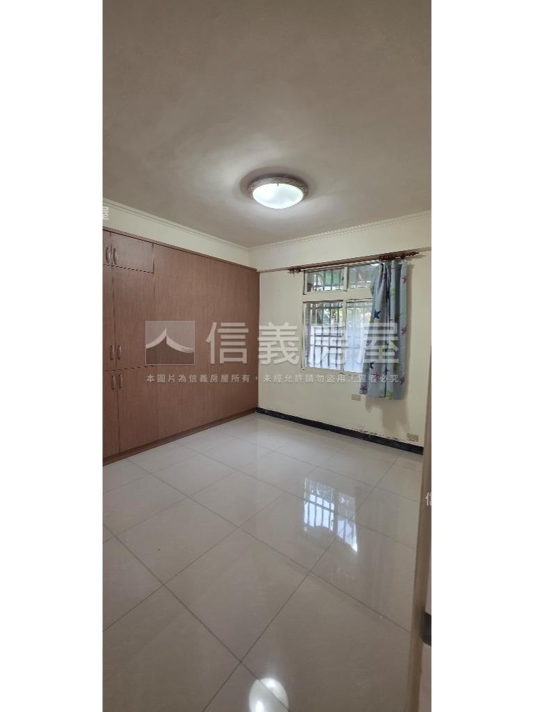 木新路三面採光大戶一樓房屋室內格局與周邊環境