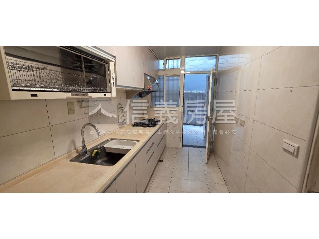 木新路三面採光大戶一樓房屋室內格局與周邊環境