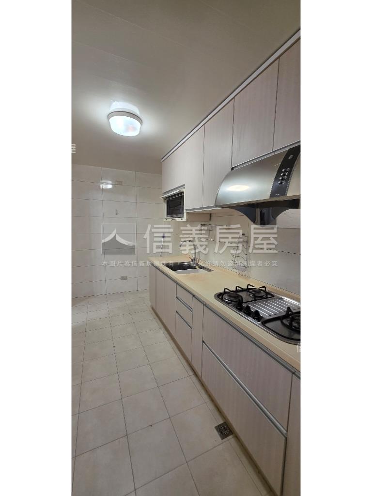 木新路三面採光大戶一樓房屋室內格局與周邊環境