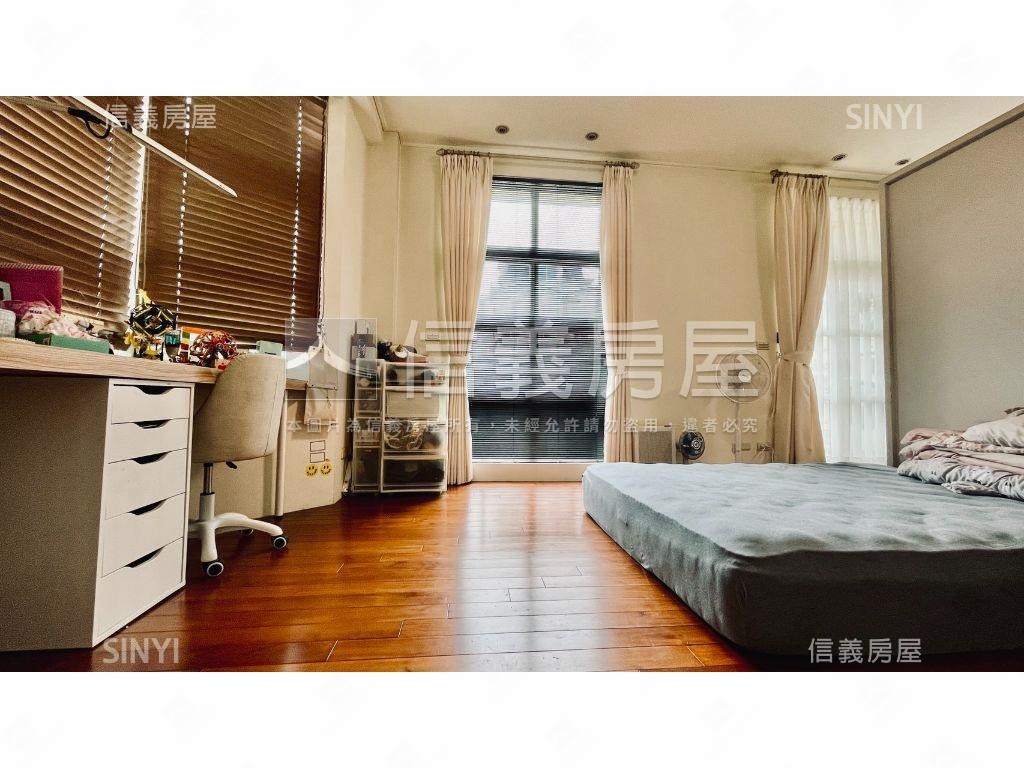 邊間電梯別墅香波堡房屋室內格局與周邊環境
