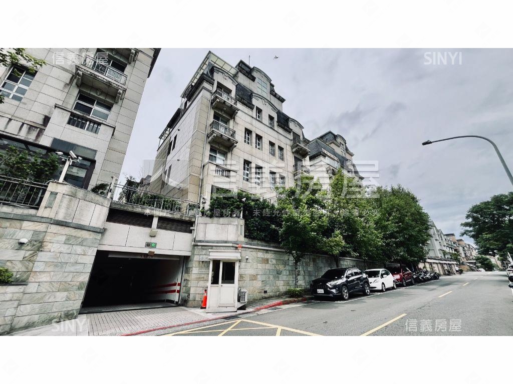 邊間電梯別墅香波堡房屋室內格局與周邊環境