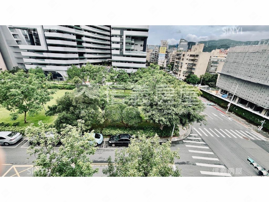 邊間電梯別墅香波堡房屋室內格局與周邊環境