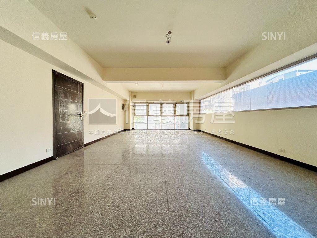 長榮路挑高金店面Ⅲ房屋室內格局與周邊環境