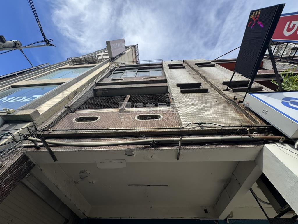 春日路前後臨路透天房屋室內格局與周邊環境