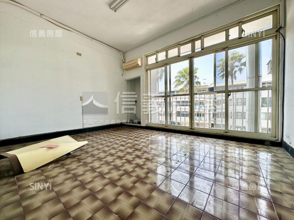 正忠明路上商用透天店面房屋室內格局與周邊環境