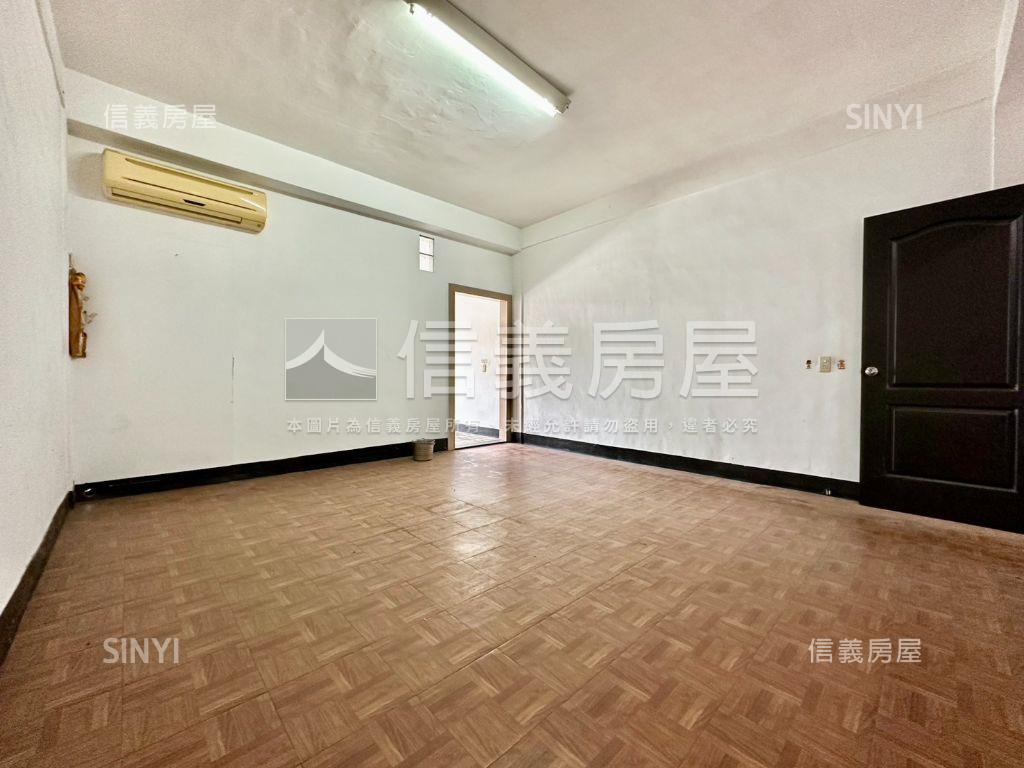正忠明路上商用透天店面房屋室內格局與周邊環境