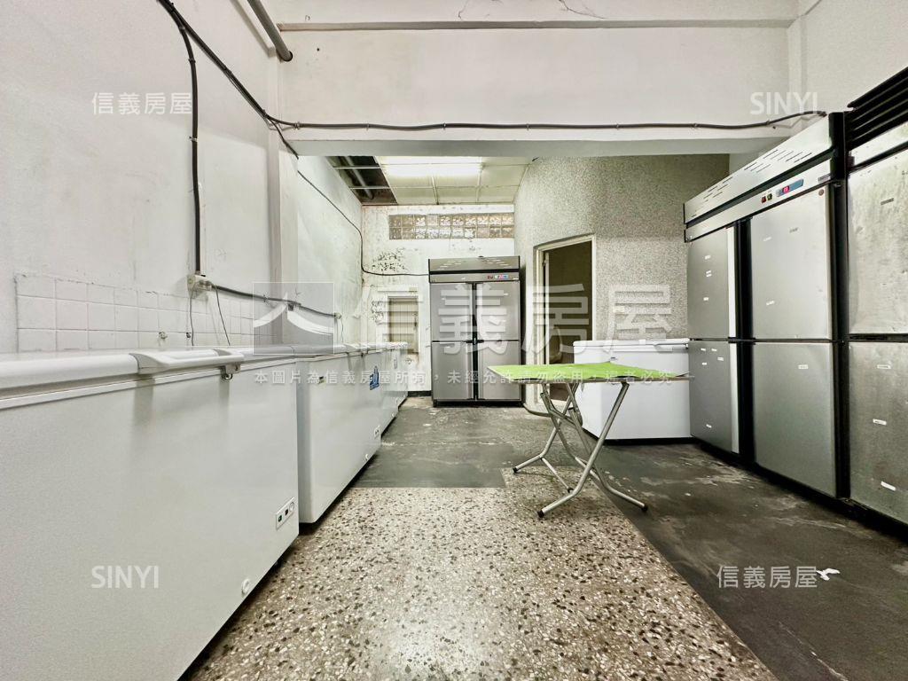 正忠明路上商用透天店面房屋室內格局與周邊環境