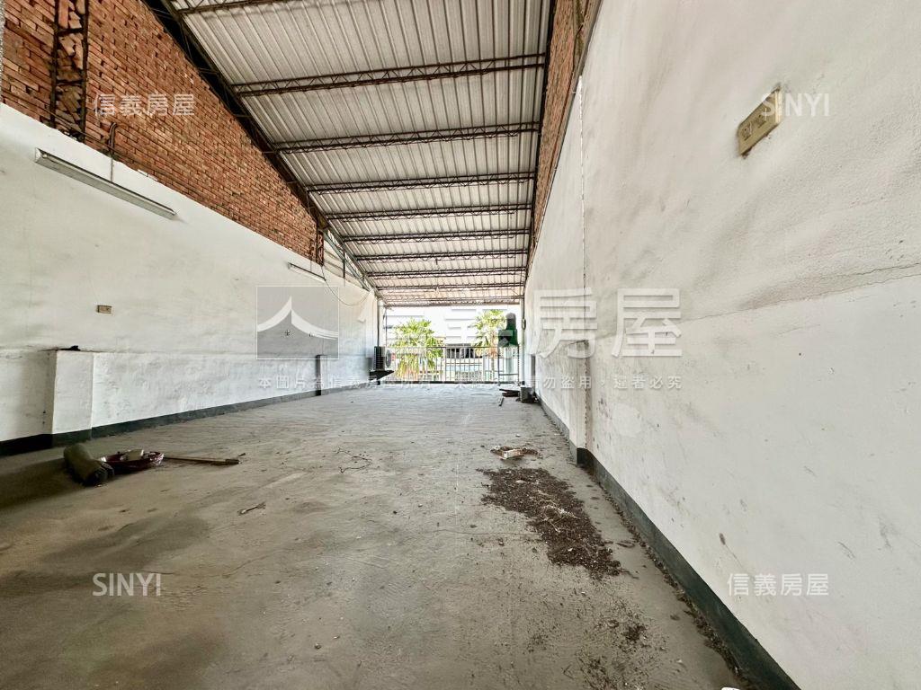 正忠明路上商用透天店面房屋室內格局與周邊環境