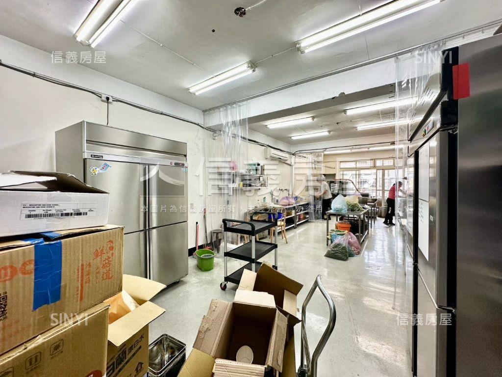 正忠明路上商用透天店面房屋室內格局與周邊環境