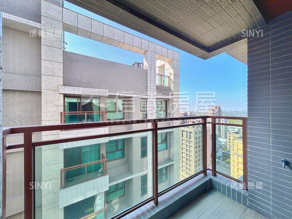 富堡仁愛高樓採光三房車位房屋室內格局與周邊環境