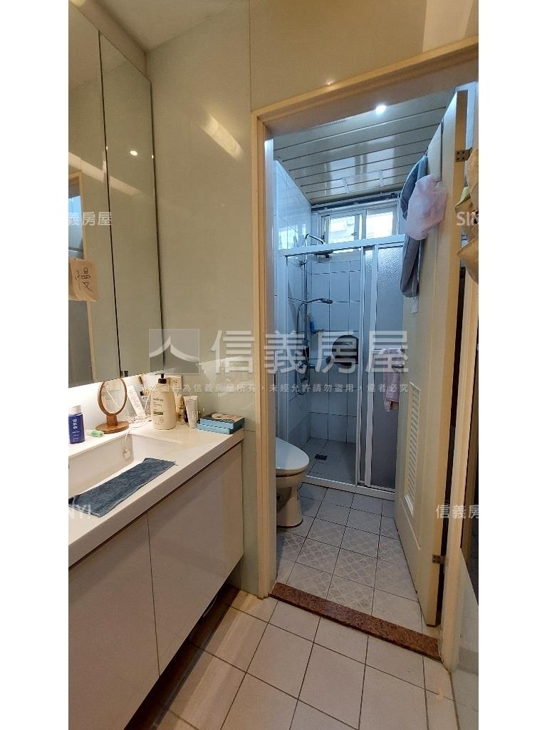 近捷運電梯典雅美屋房屋室內格局與周邊環境
