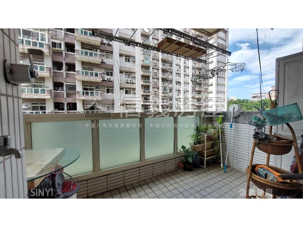 近捷運電梯典雅美屋房屋室內格局與周邊環境