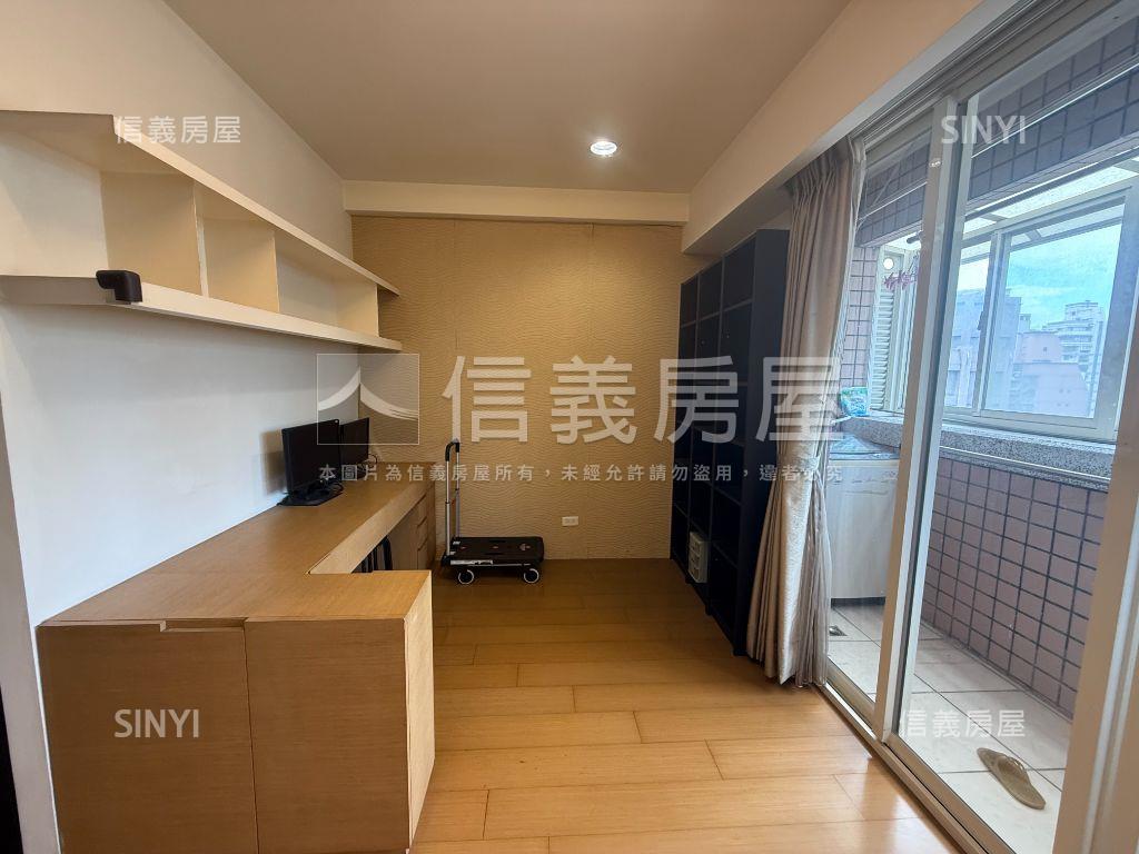 近景美捷運３房雙車位房屋室內格局與周邊環境