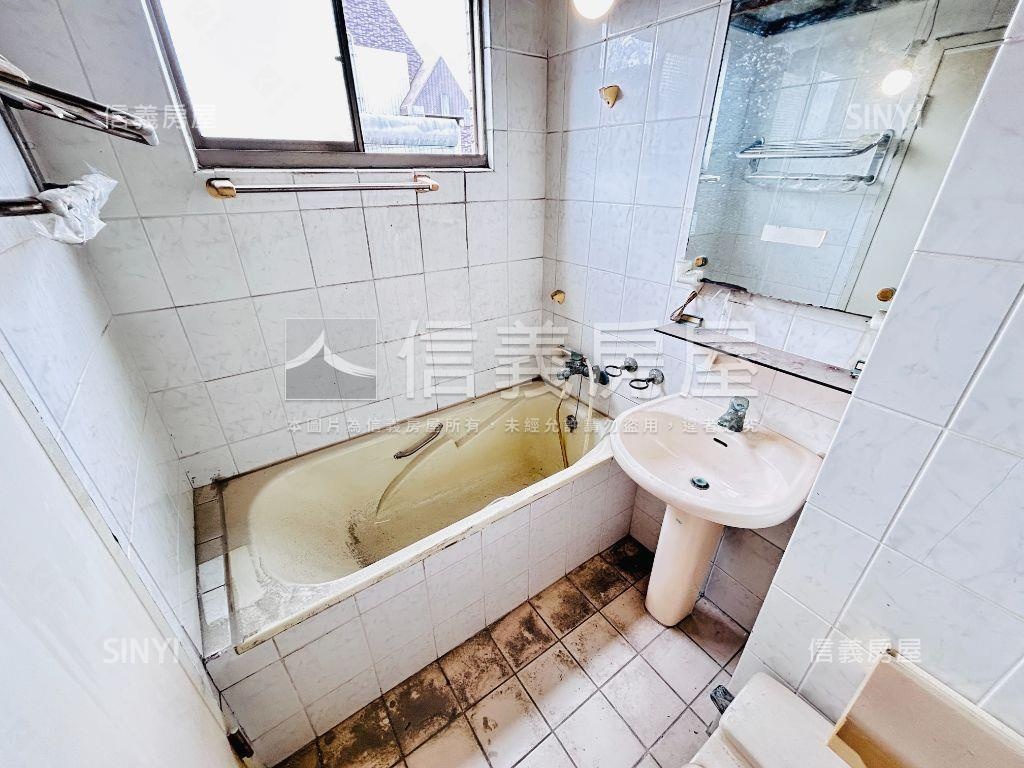 自立高樓採光三房車位房屋室內格局與周邊環境