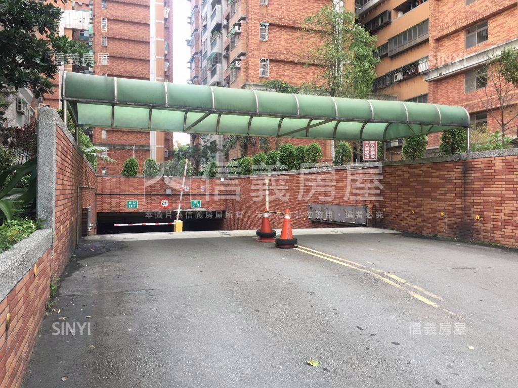 自立高樓採光三房車位房屋室內格局與周邊環境