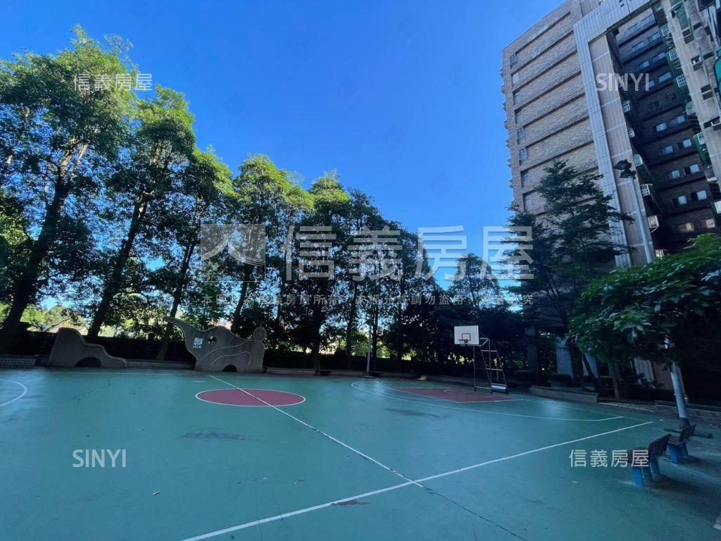 自立高樓採光三房車位房屋室內格局與周邊環境