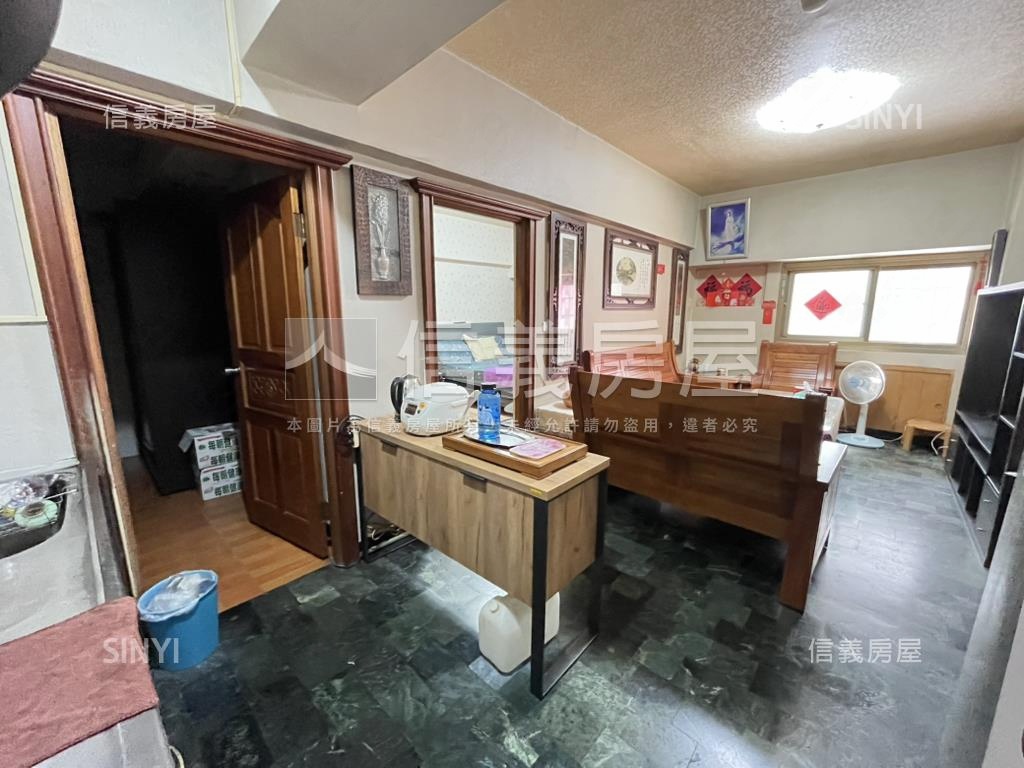 銀座大廈低總價復古兩房讚房屋室內格局與周邊環境