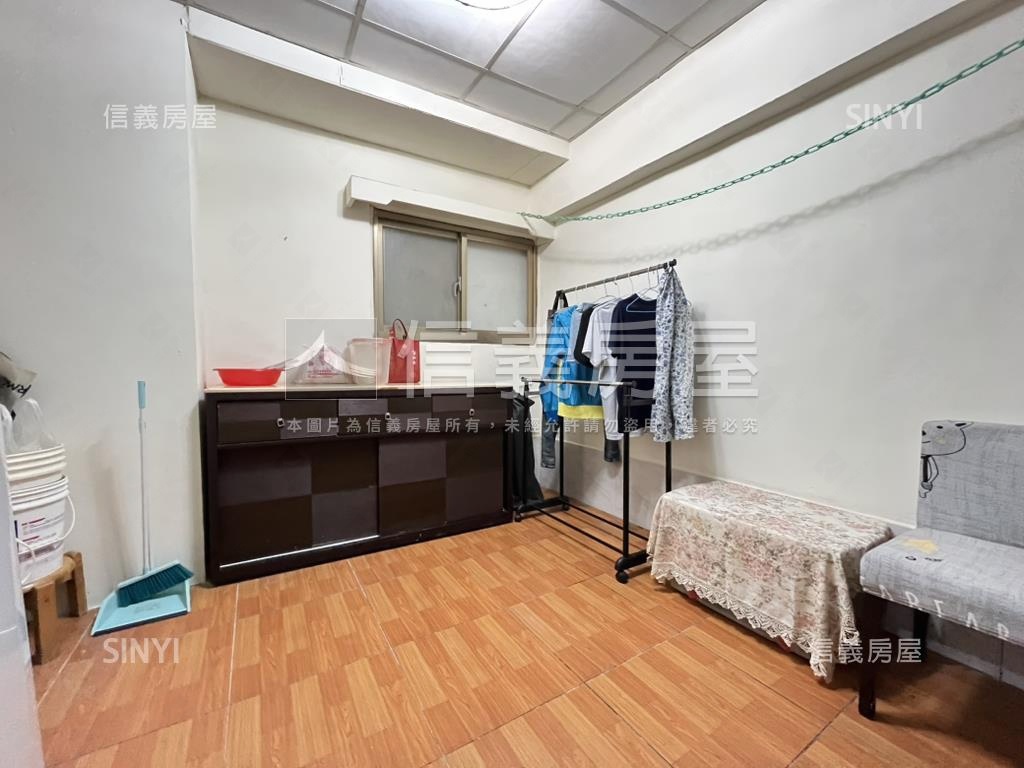 銀座大廈低總價復古兩房讚房屋室內格局與周邊環境