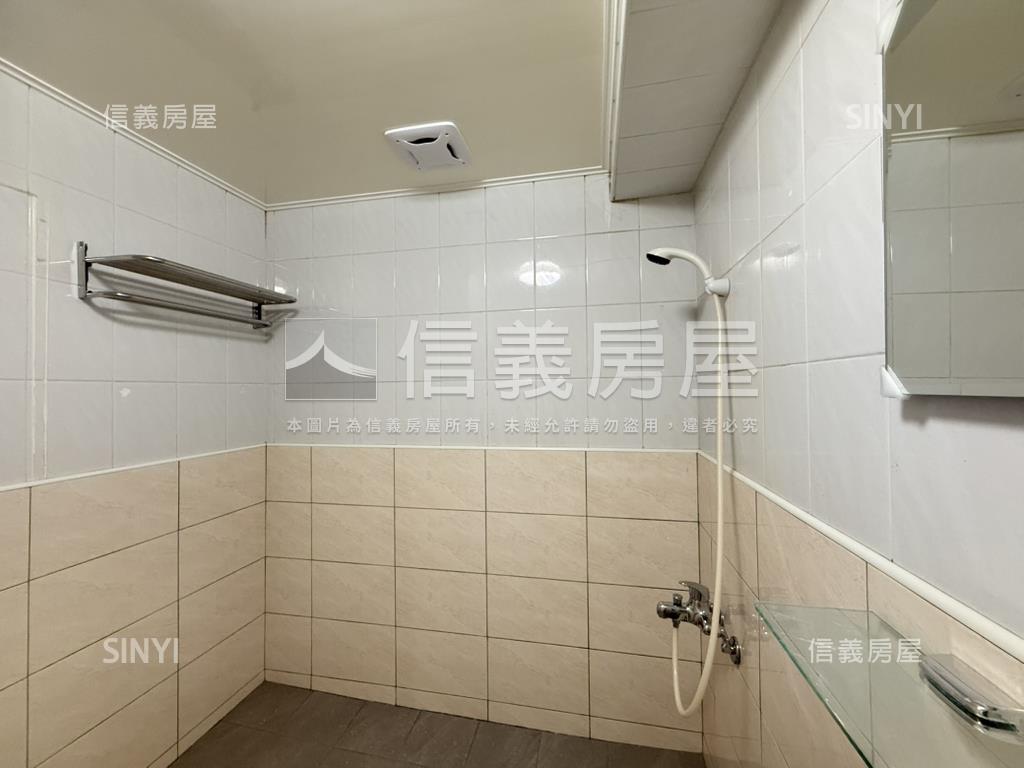 近金城國中３房平車房屋室內格局與周邊環境