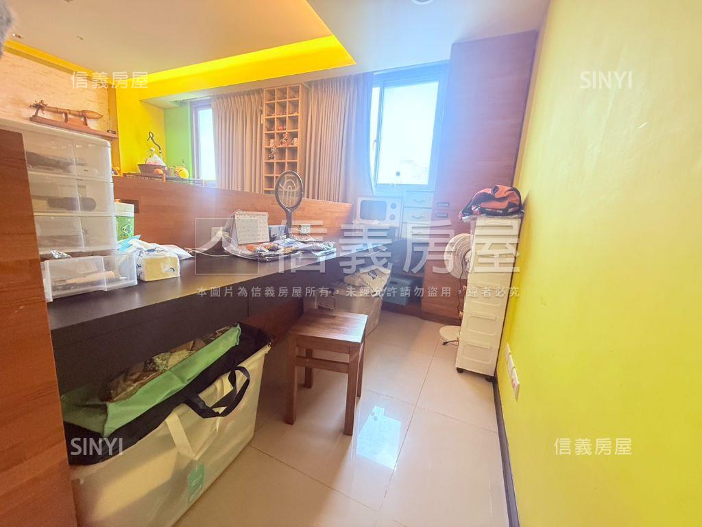 新！西屯低總價三房視野戶房屋室內格局與周邊環境