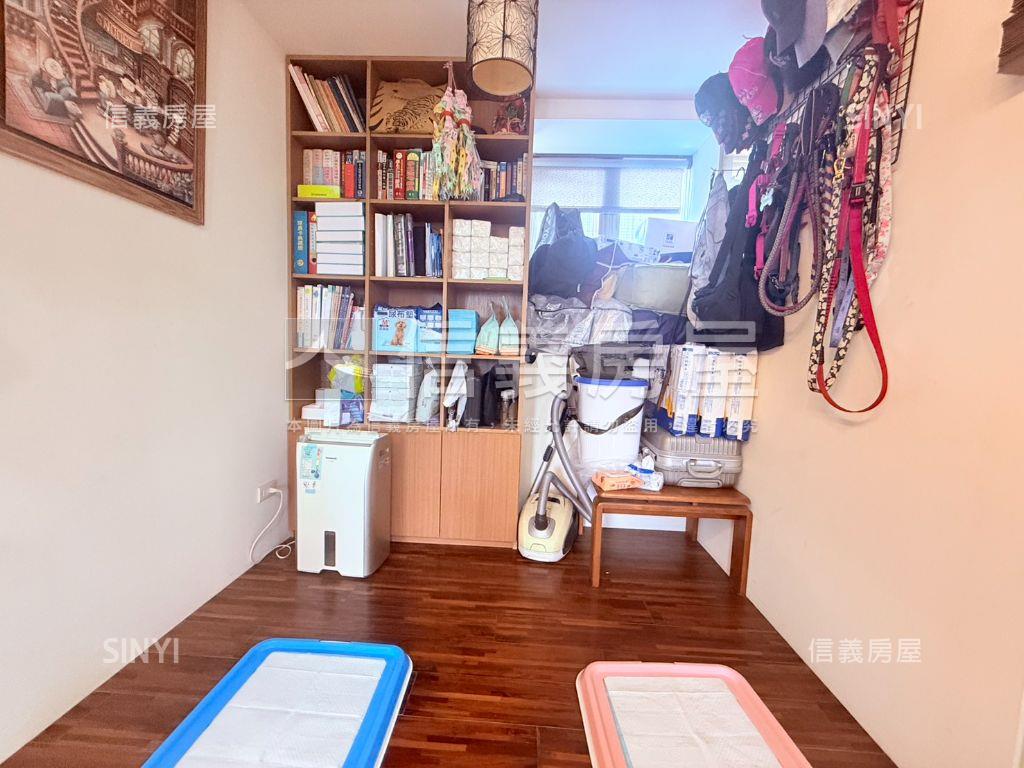 新！西屯低總價三房視野戶房屋室內格局與周邊環境
